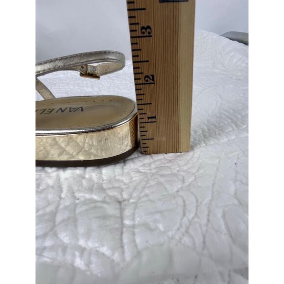 Vaneli Women's Gold Strap Flat Summer Slip On Heel Sandals - Size 8 - Picture 4 of 11